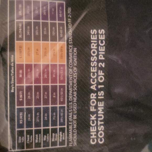 Boys "Vampire" Costume - Picture 4 of 5